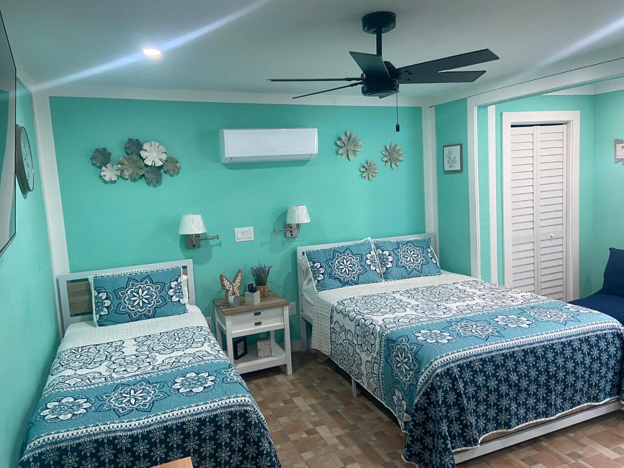 Beautiful And Comfortable Rom Apt # 2 Tampa Extérieur photo